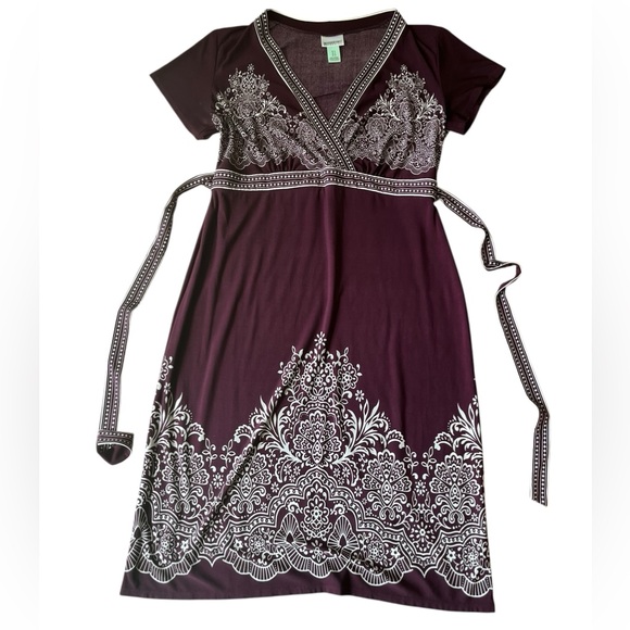 Motherhood women’s size medium Maternity Maroon flower patterned dress. - Picture 1 of 5